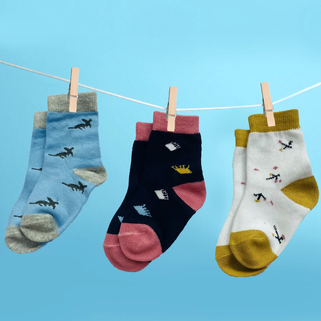 Antibacterial Baby Socks - Elasticated & Ankle Length - (6-12 Months) Unisex Dino