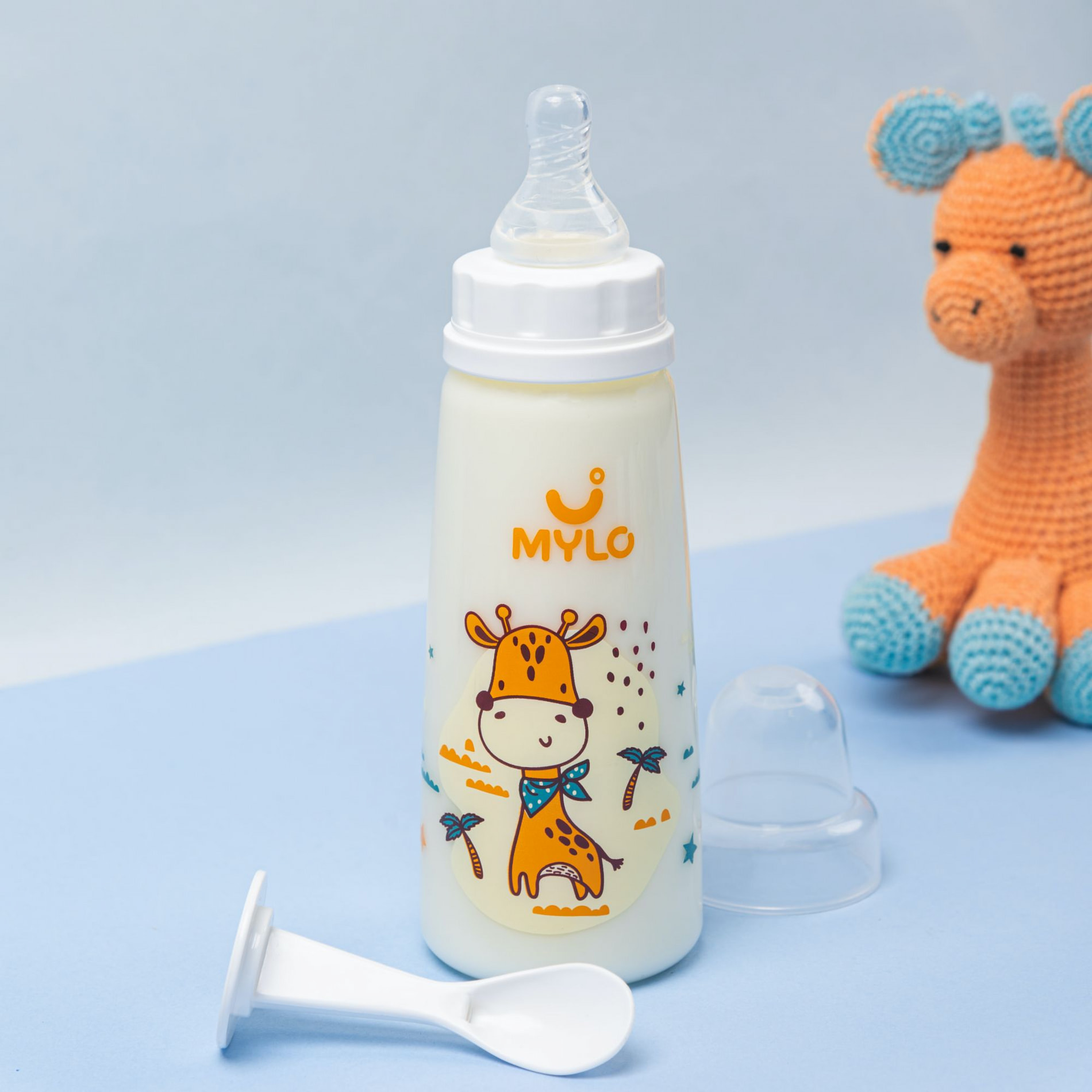 Mylo Feels Natural Baby Bottle – 250ml - BPA Free with Anti-Colic Nipple (Giraffe)